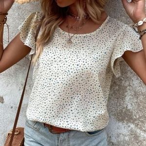 Flutter sleeve blouse